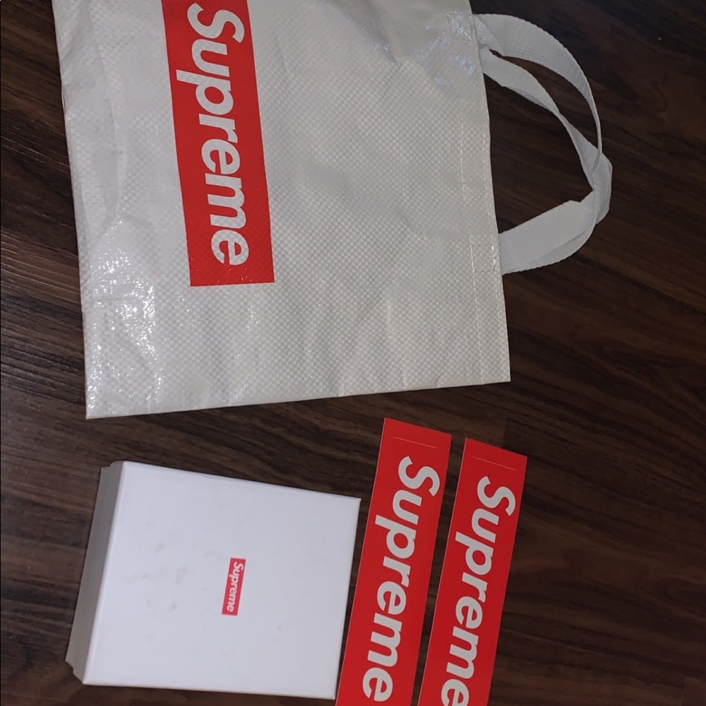 Supreme Repeat Black Belt, Brand New & In Hand!